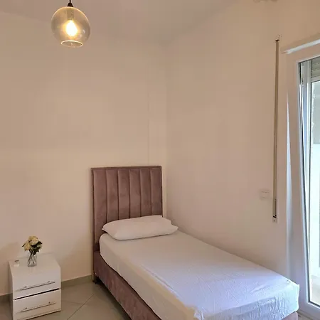 Sunny - 126 Apartamento